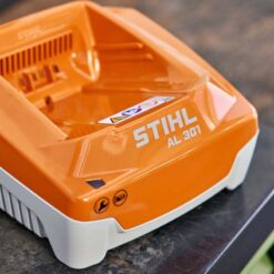 STIHL akulaadija AL 301 PRO/COMPACT