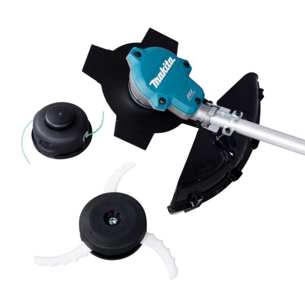 Akutrimmer Makita UR002GZ01 XGT. Akutrimmer millele on lisatud uudne ADT (Automatic Torque Drive) tehnoloogia – tegemist on tööriista sisse ehitatud automaatikaga, mis suurendab või vähendab tööriista võimsust vastavalt tehtava töö iseloomule. Kui tööriist tunnetab, et töö tegemiseks pole nii palju võimsust vaja, vähendab ta pöörlemiskiirust ja võimsust, samal ajal pikendades akude tööaega.