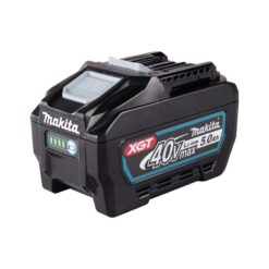 Makita aku 40V 5.0Ah BL4050. Laadimistaseme indikaatoriga 5,0 Ah Li-ion aku. Võimas 40Vmax aku sobib kasutamiseks Makita XGT® seeria tööriistadega. Ideaalne suure energiatarbimisega tööriistadele. Laadimisaeg kiirlaadijas 50 minutit.